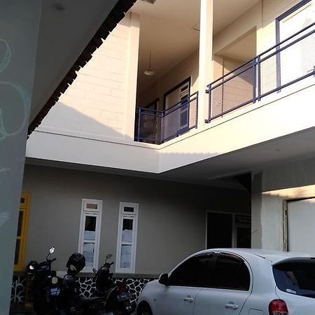 Roemah Kesambi Hotel Cirebon Exterior photo